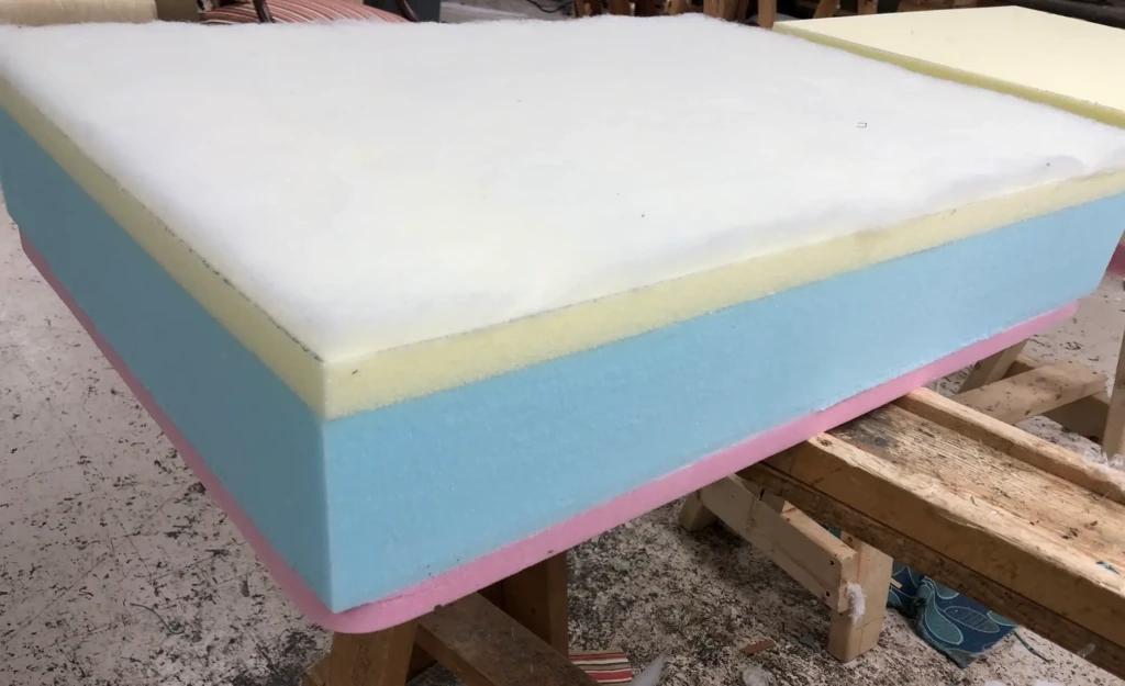 layered-foam-cushion-with-poly-dacron-topper-for-custom-comfort